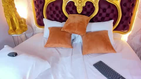 Snapshot of dulce_26_ chatting on November 12, 11:36 pm Lucy online show from November 12, 11:36 pm