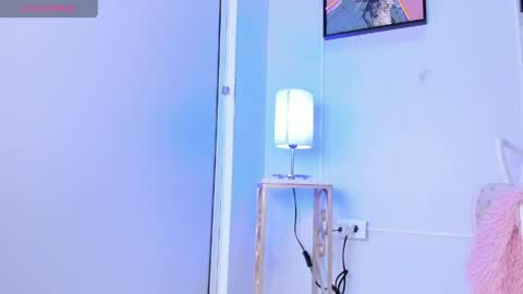 dulce__fiore07 online show from April 22, 12:07 pm