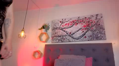 Snapshot of dulce_charlottee chatting on May 12, 7:44 pm DULCE online show from May 12, 7:44 pm