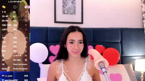 dulce_charm_ online show from February 14, 6:29 pm