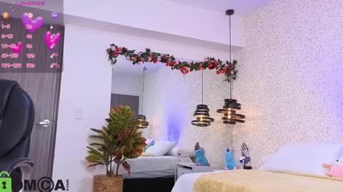 dulce_isabel_ online show from April 9, 3:39 am