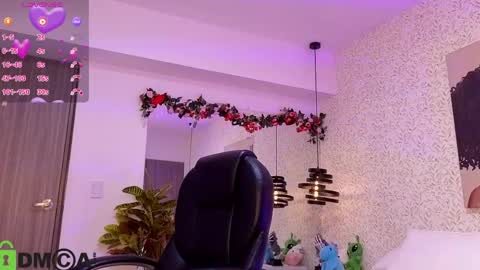 dulce_isabel_ online show from May 30, 4:09 am