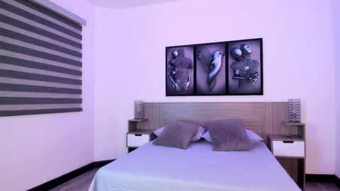 Dulce Maria online show from April 15, 8:20 pm