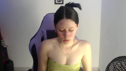 dulce_mauren online show from September 29, 3:33 am
