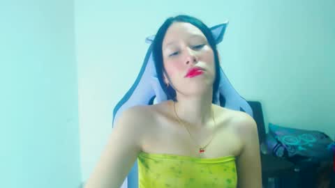 dulce_mauren online show from February 19, 9:27 am