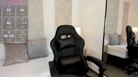 N A T Y online show from September 18, 2:13 am