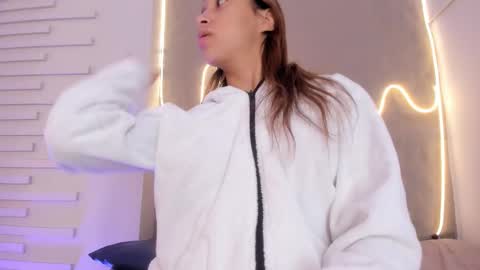 dulce_quintana online show from December 1, 12:21 pm