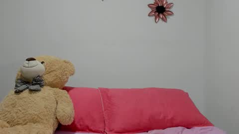 Snapshot of dulce_roberts_ chatting on December 5, 4:44 pm Dulce online show from December 5, 4:44 pm