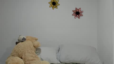 Snapshot of dulce_roberts_ chatting on February 6, 1:32 pm Dulce online show from February 6, 1:32 pm