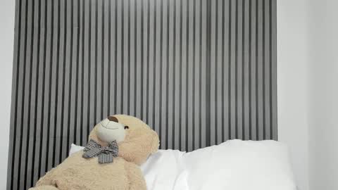 Snapshot of dulce_roberts_ chatting on October 7, 1:19 pm Dulce online show from October 7, 1:19 pm