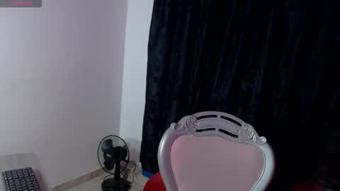 Dulce Sara online show from February 23, 1:19 pm