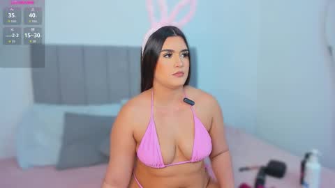 Snapshot of dulcehills_ chatting on October 22, 3:29 am   online show from October 22, 3:29 am