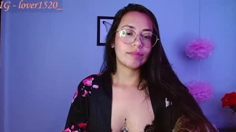 Snapshot of dulcemaria_alvarez22 chatting on February 16, 5:26 am Dulce online show from February 16, 5:26 am