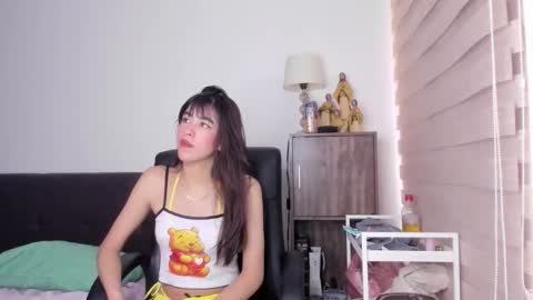 dulcepowl_lm online show from April 18, 3:38 pm