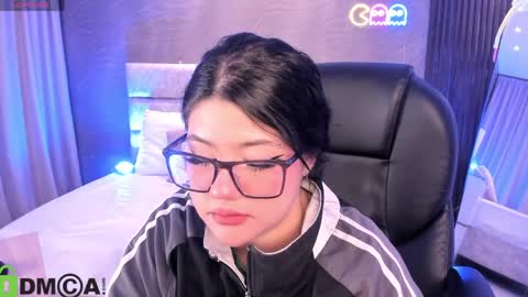 Snapshot of dulcerose01 chatting on April 5, 3:04 am Dulce Rose online show from April 5, 3:04 am