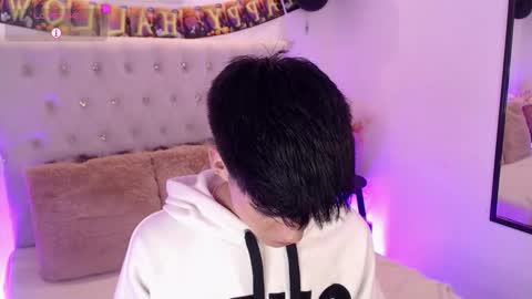 Dulcey online show from October 20, 4:02 am