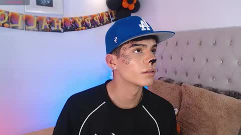 Dulcey online show from October 29, 3:53 am