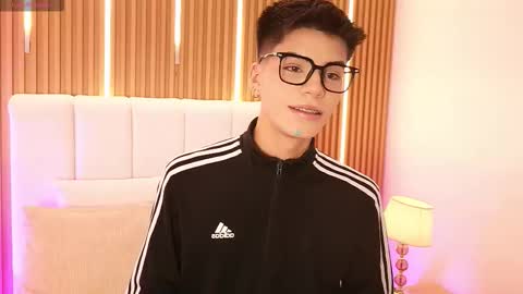 Dulcey online show from March 25, 5:35 am