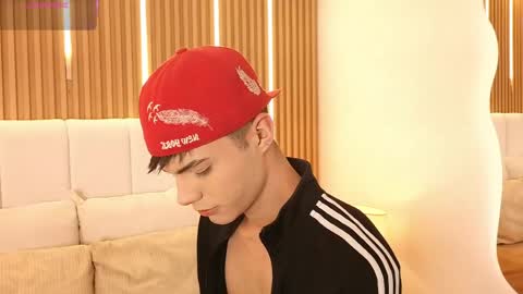 Dulcey online show from April 2, 1:36 am