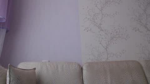 dulcieheath online show from February 25, 10:04 am