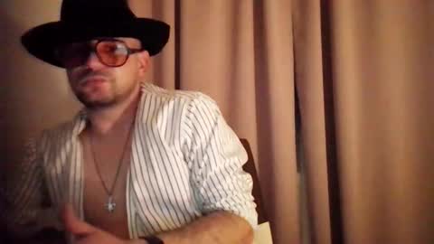 nickyyyx online show from December 18, 1:33 am