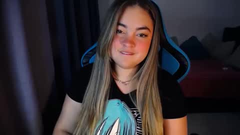 Snapshot of dumont_model chatting on January 10, 4:44 am Nicole online show from January 10, 4:44 am