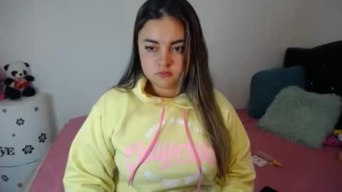 Snapshot of dumont_model chatting on February 13, 7:42 pm Nicole online show from February 13, 7:42 pm