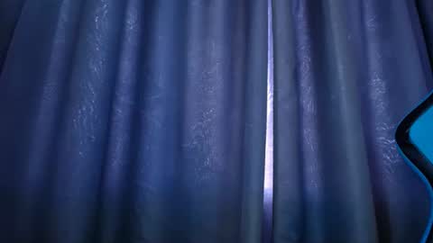 Snapshot of dumont_model chatting on March 1, 4:11 pm Nicole online show from March 1, 4:11 pm