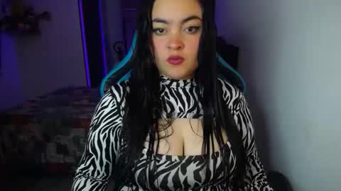 Snapshot of dumont_model chatting on September 22, 6:04 am Nicole online show from September 22, 6:04 am