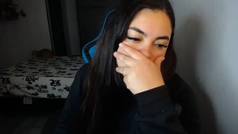 Snapshot of dumont_model chatting on October 10, 1:48 am Nicole online show from October 10, 1:48 am