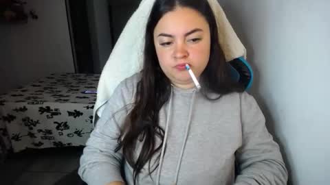 Snapshot of dumont_model chatting on October 16, 8:04 am Nicole online show from October 16, 8:04 am