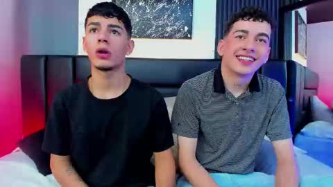 Thomas and Noah online show from November 6, 8:10 pm