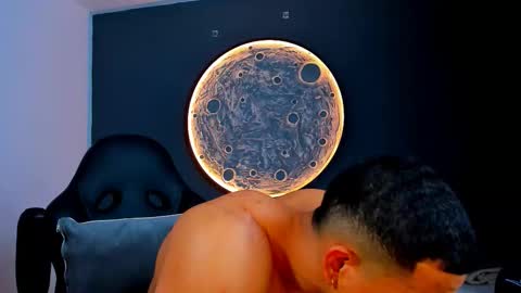 duran_dhikol1 online show from November 22, 3:16 am