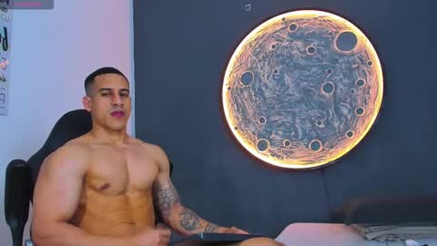 duran_dhikol1 online show from December 14, 11:20 pm