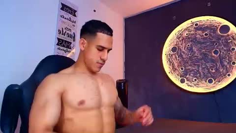 Snapshot of duran_dhikol1 chatting on August 5, 11:06 pm duran_dhikol1 online show from August 5, 11:06 pm