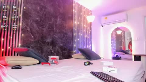 Snapshot of duriel_ chatting on December 22, 1:22 pm Duriel online show from December 22, 1:22 pm