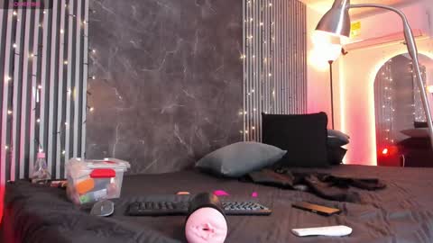 Snapshot of duriel_ chatting on December 29, 1:17 pm Duriel online show from December 29, 1:17 pm