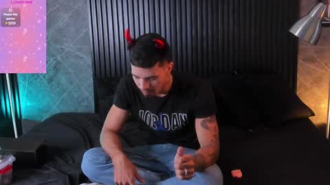 Snapshot of duriel_ chatting on January 6, 2:03 pm Duriel online show from January 6, 2:03 pm