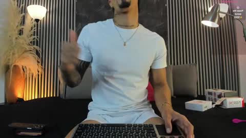 Snapshot of duriel_ chatting on March 8, 1:03 pm Duriel online show from March 8, 1:03 pm