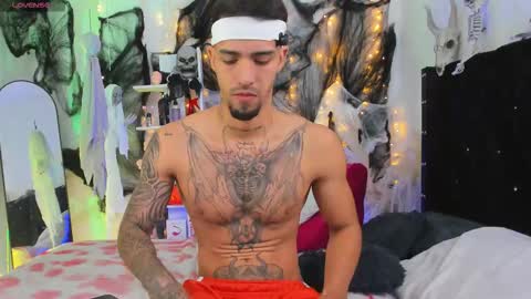 Snapshot of duriel_ chatting on October 13, 12:21 am Duriel online show from October 13, 12:21 am