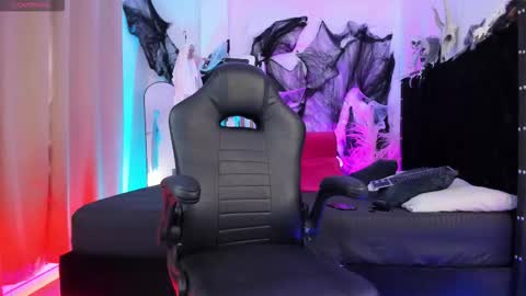 Snapshot of duriel_ chatting on November 1, 7:49 pm Duriel online show from November 1, 7:49 pm