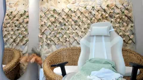 duskybeautyy online show from December 14, 11:59 am