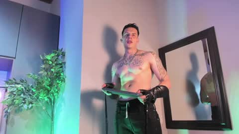 Dustin Sonne online show from April 18, 5:00 am