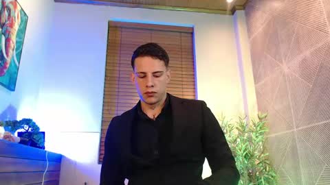 Dustin Sonne online show from April 19, 3:39 am