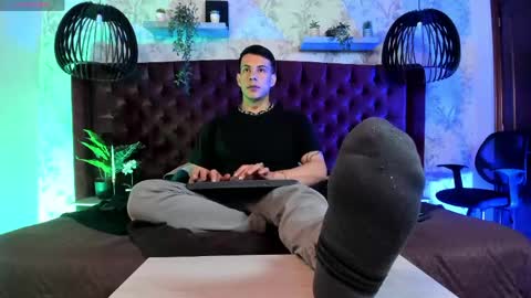 Dustin Sonne online show from April 22, 3:53 am