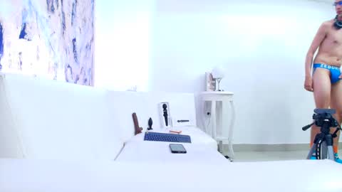 Dustin Dollin online show from February 4, 10:02 pm