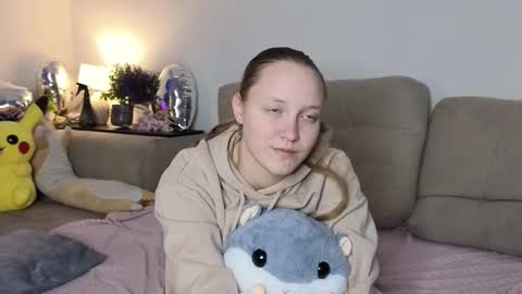 Jenny online show from February 18, 8:05 pm