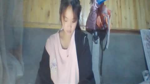 Snapshot of dusy_show chatting on December 14, 12:05 am dusy_show online show from December 14, 12:05 am