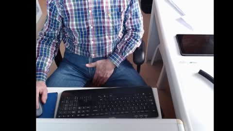 dutchpornking2 online show from January 22, 8:40 am