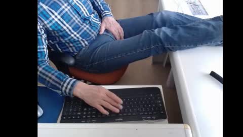 dutchpornking2 online show from March 7, 8:45 am